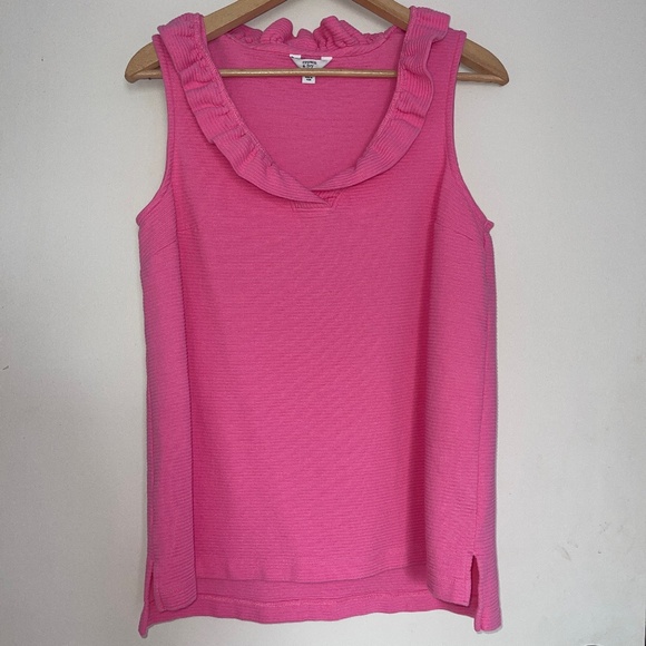 crown & ivy Tops - Beautiful crown & ivy pink sleeveless summer tank top / blouse